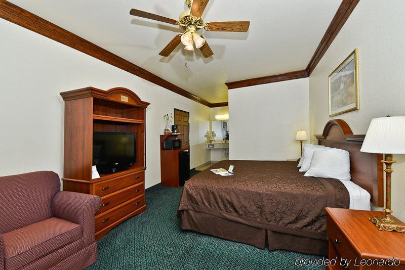 Best Western Fort Worth Inn And Suites Room photo