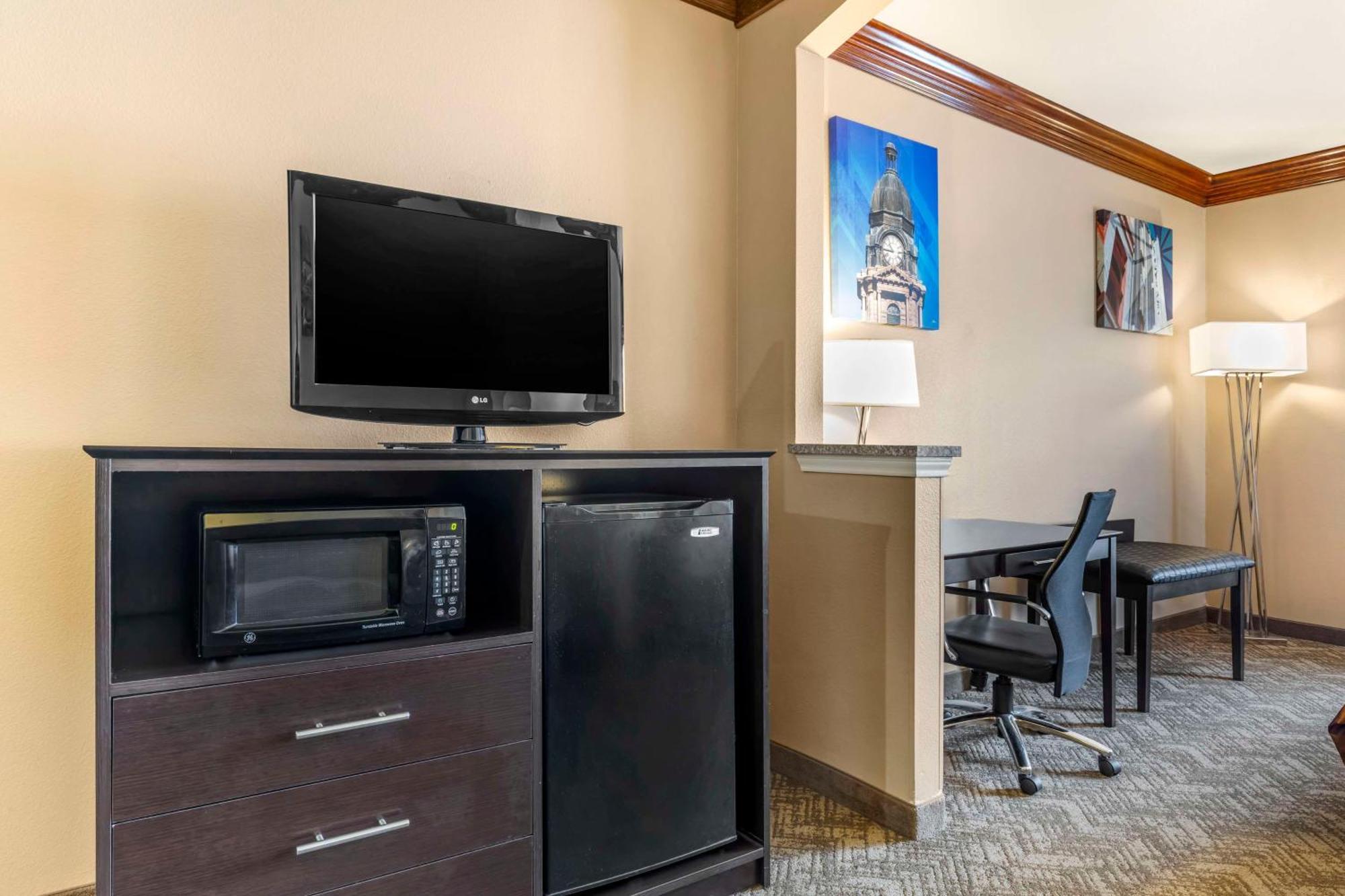 Best Western Fort Worth Inn And Suites Exterior photo