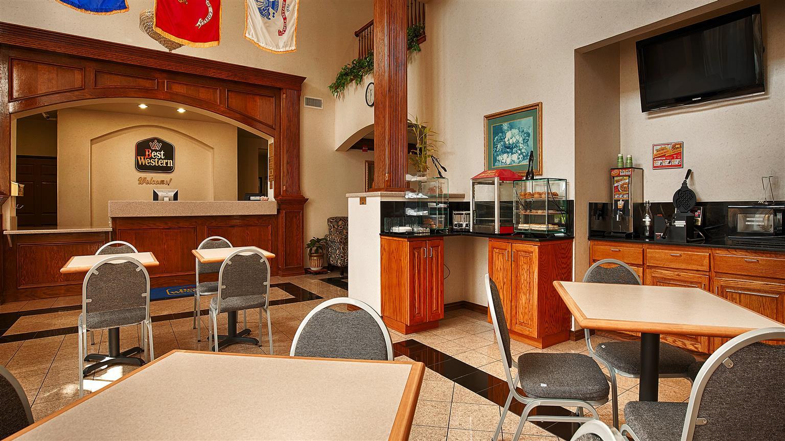 Best Western Fort Worth Inn And Suites Exterior photo
