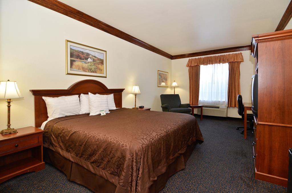 Best Western Fort Worth Inn And Suites Room photo
